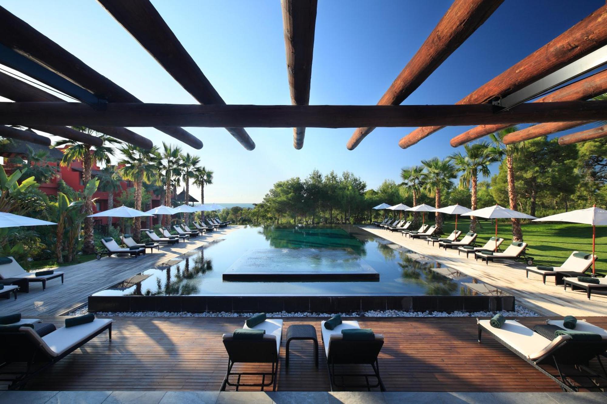 Asia Gardens Hotel & Thai Spa, A Royal Hideaway Hotel Finestrat Exterior photo The pool at the Mandarin Oriental, Bodrum