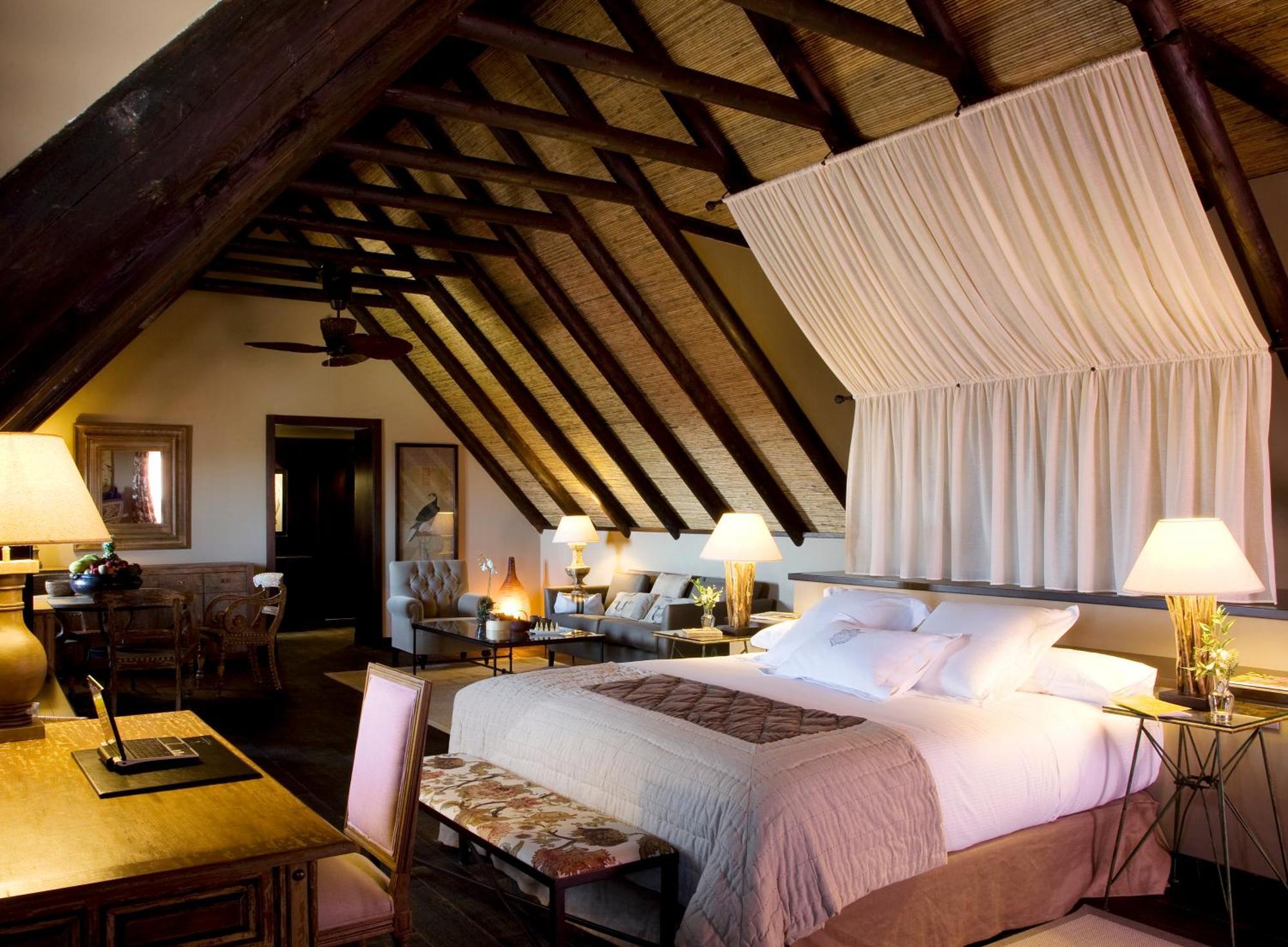 Asia Gardens Hotel & Thai Spa, A Royal Hideaway Hotel Finestrat Exterior photo A suite at the Four Seasons Hotel