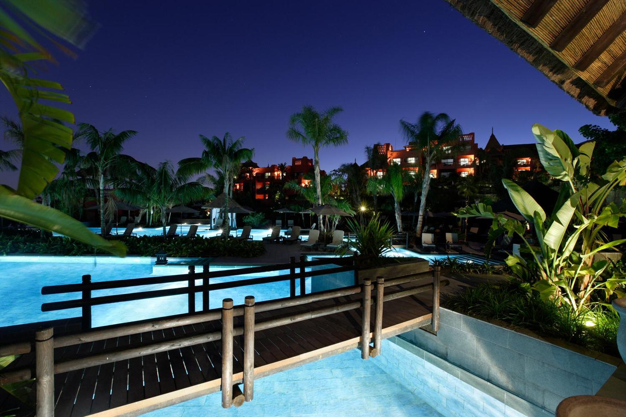 Asia Gardens Hotel & Thai Spa, A Royal Hideaway Hotel Finestrat Exterior photo Hard Rock Hotel