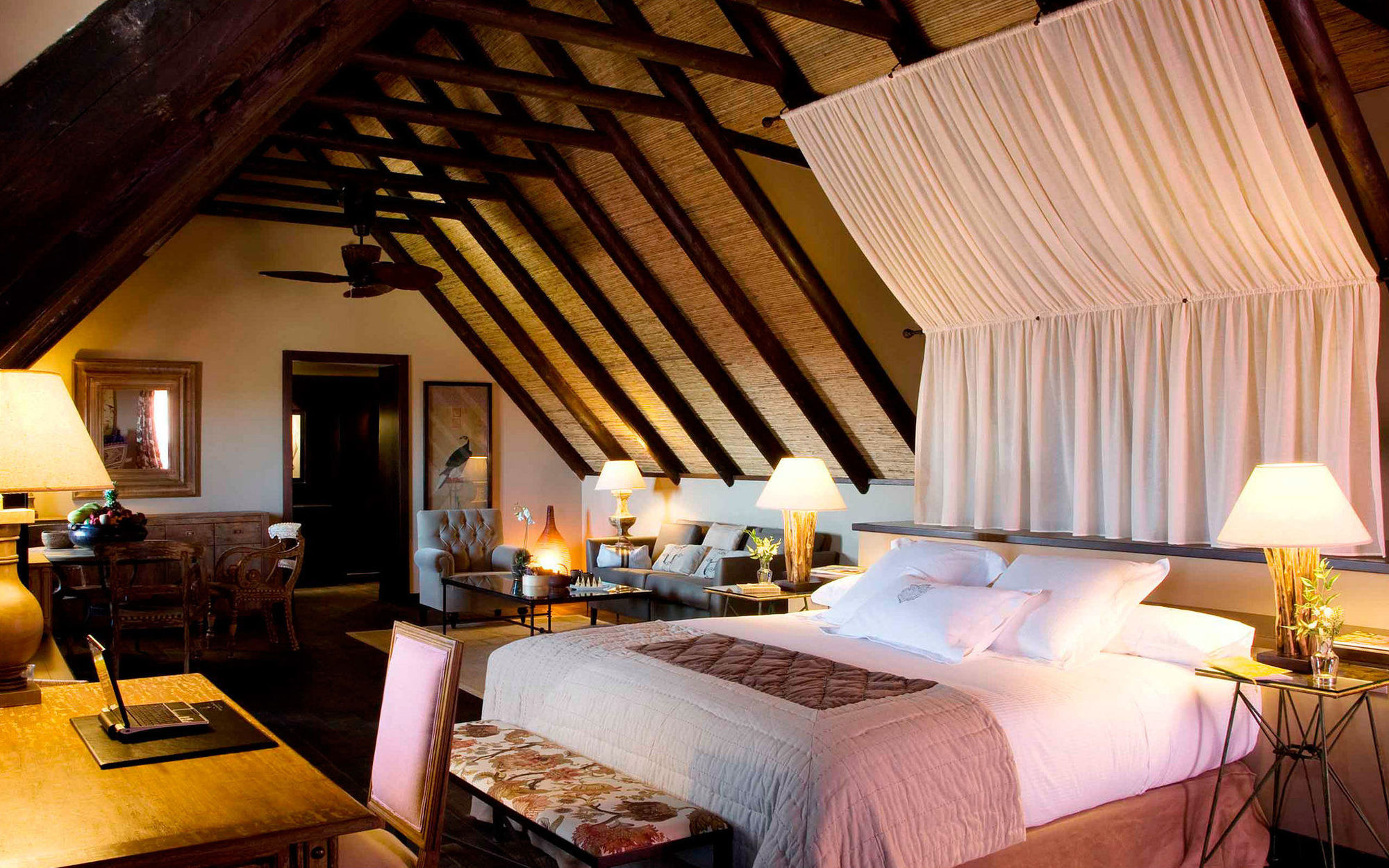 Asia Gardens Hotel & Thai Spa, A Royal Hideaway Hotel Finestrat Room photo Suite at the Hotel Hacienda Uxmal