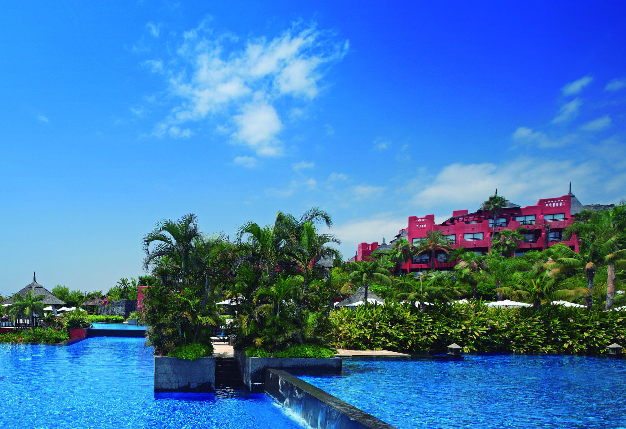 Asia Gardens Hotel & Thai Spa, A Royal Hideaway Hotel Finestrat Exterior photo The pool at the Sheraton Nha Trang Hotel & Spa Resort
