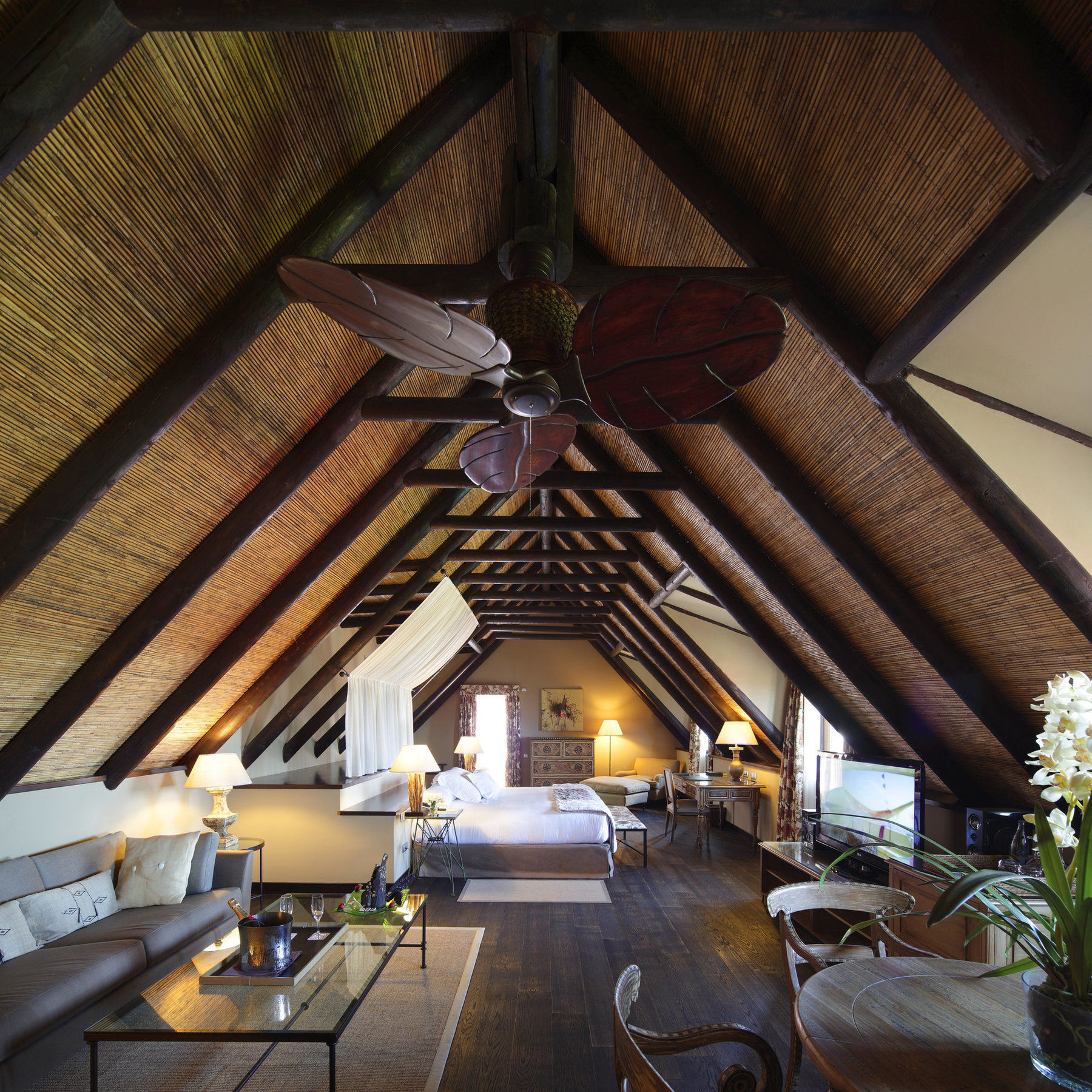 Asia Gardens Hotel & Thai Spa, A Royal Hideaway Hotel Finestrat Exterior photo Interior of a bungalow