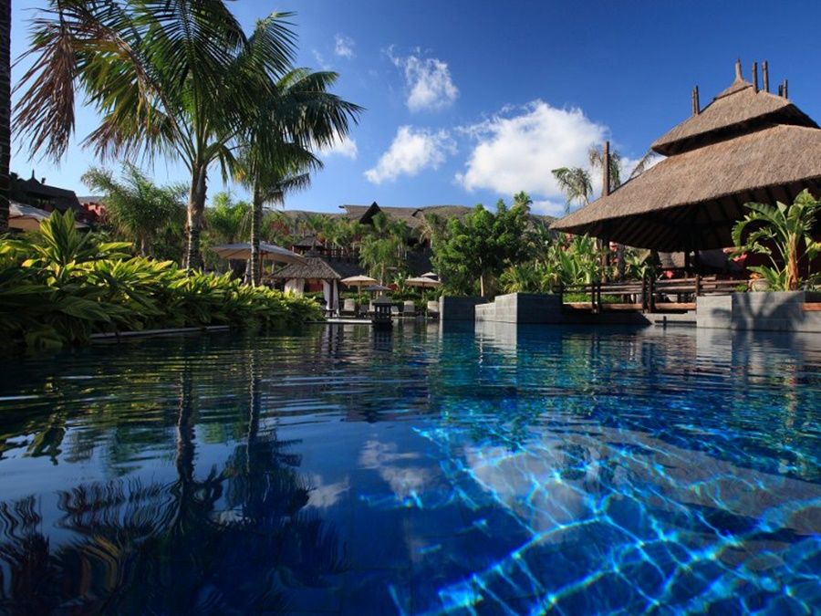 Asia Gardens Hotel & Thai Spa, A Royal Hideaway Hotel Finestrat Exterior photo The pool at the Four Seasons Resort