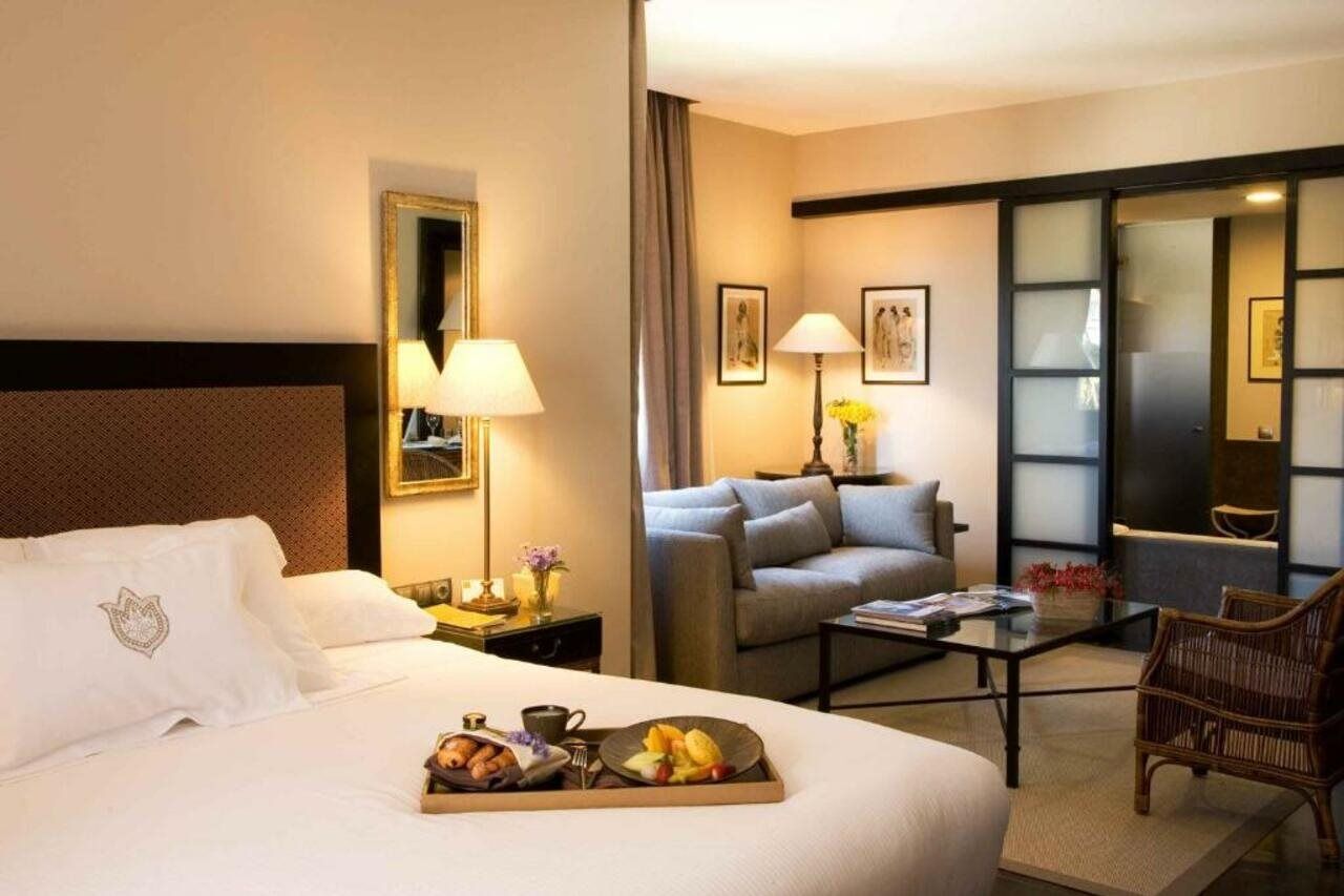 Asia Gardens Hotel & Thai Spa, A Royal Hideaway Hotel Finestrat Exterior photo A suite at the Mandarin Oriental, Barcelona